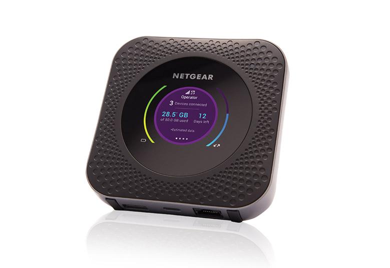 Enrutador de punto de acceso móvil Netgear Nighthawk LTE viajes